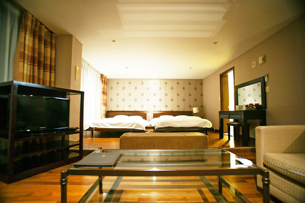 Lake Hills Jeju Resort Сеогвипо Екстериор снимка