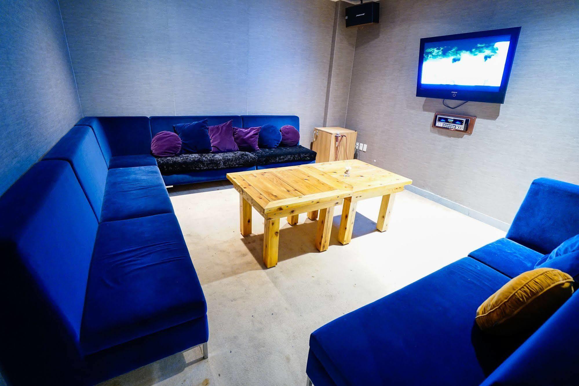 Lake Hills Jeju Resort Сеогвипо Екстериор снимка