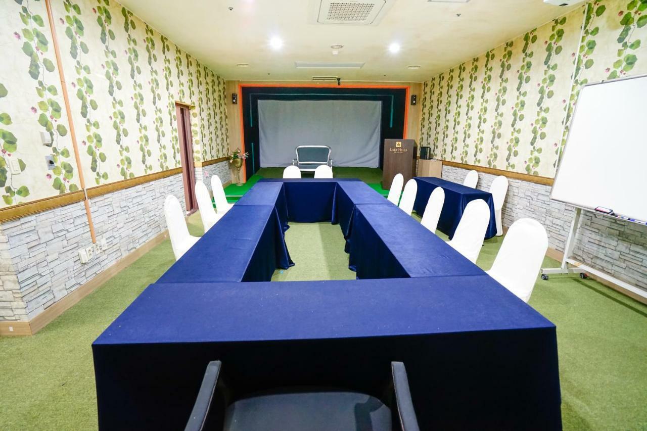 Lake Hills Jeju Resort Сеогвипо Екстериор снимка