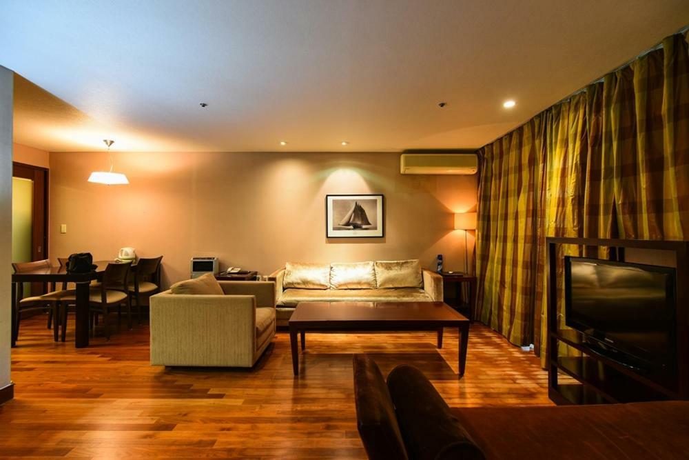 Lake Hills Jeju Resort Сеогвипо Екстериор снимка